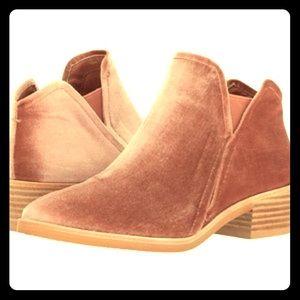 Dolce Vita - Rose Gold Velvet booties